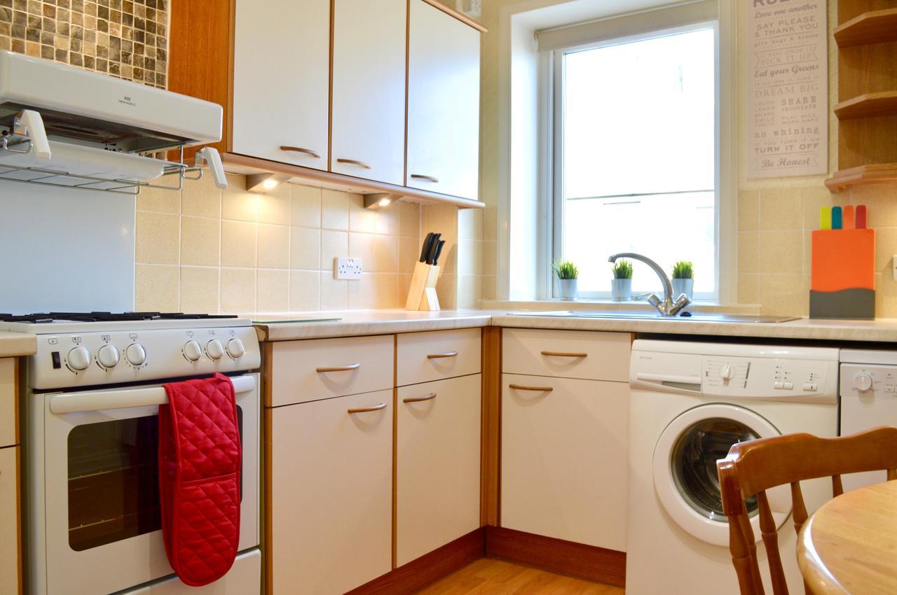 Crags View Apartment On The Royal Mile Edinburgh Ngoại thất bức ảnh
