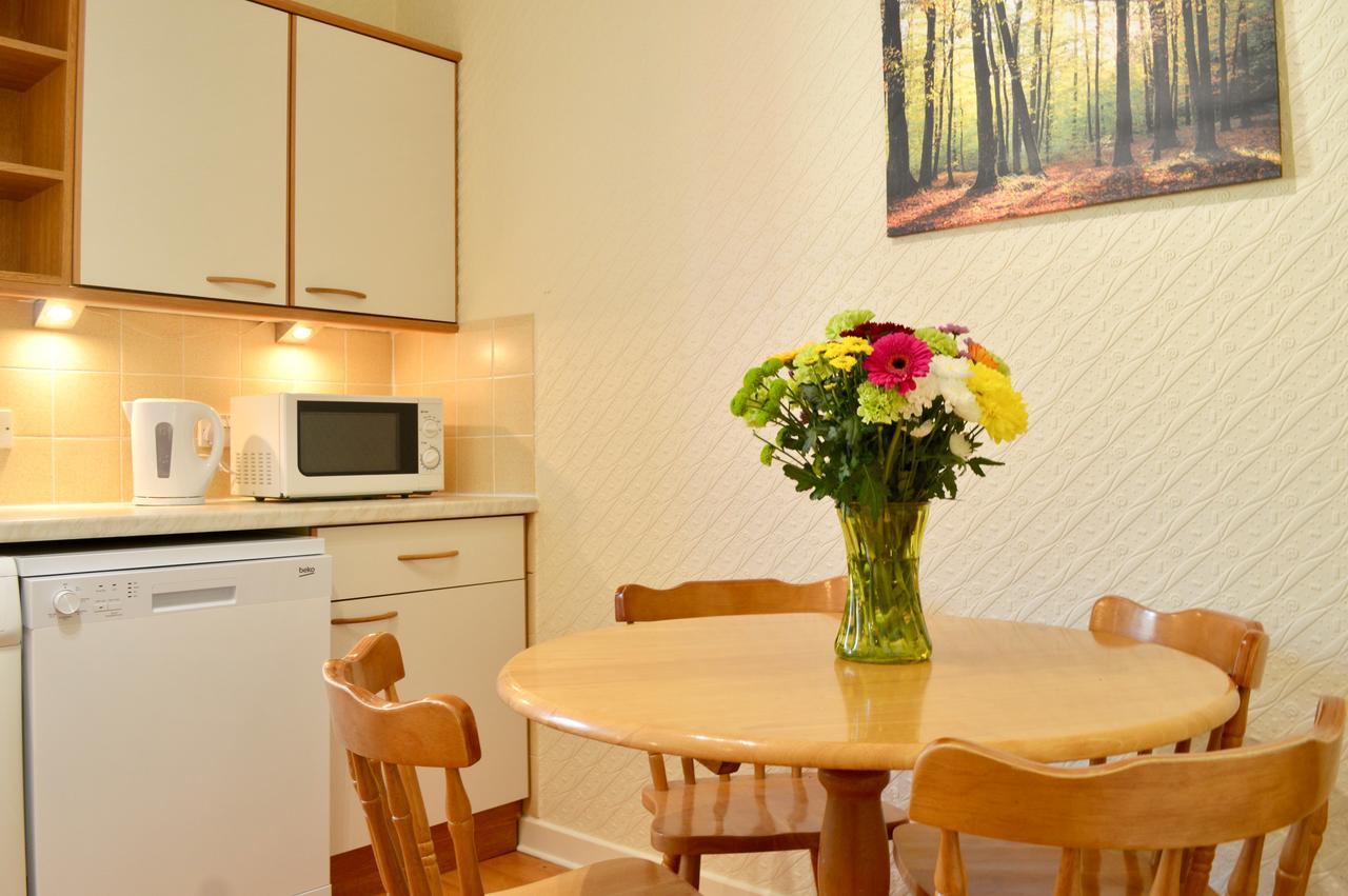 Crags View Apartment On The Royal Mile Edinburgh Ngoại thất bức ảnh