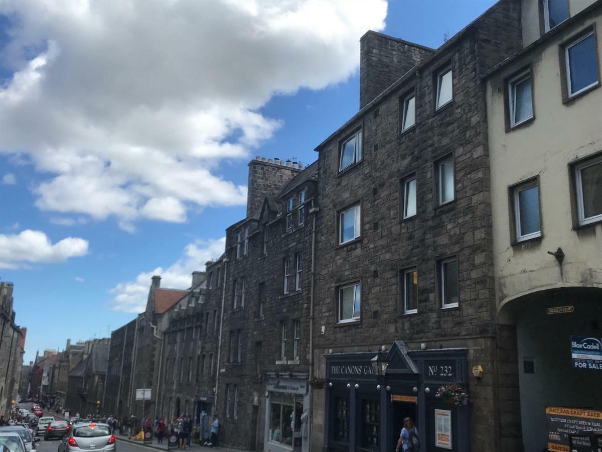 Crags View Apartment On The Royal Mile Edinburgh Ngoại thất bức ảnh